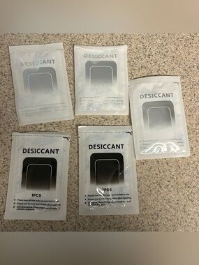 [please read description] Desiccant Moisture Absorber Packets - White (5-Pack)